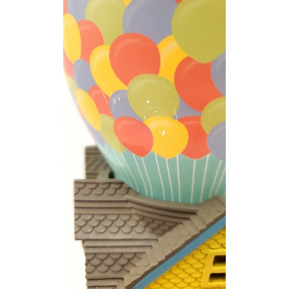 Retired Scentsy Disney Pixar UP Full Size Warmer Balloon House Carl Russel Kevin - Picture 9 of 13